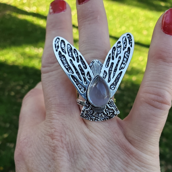 New Rose Quartz Flying Insect Silver Ring. - Picture 9 of 15